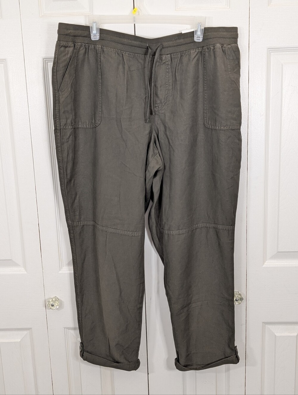 Maurices: Weekenders Pants - Olive Green - Size 18 NWT!